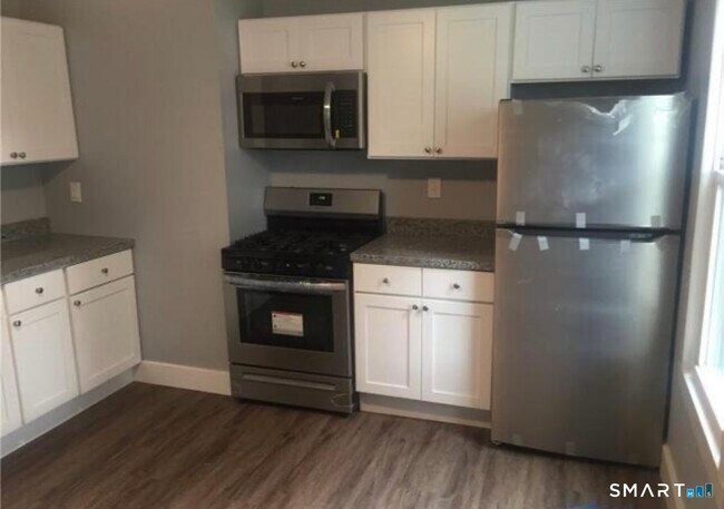 Photo - 102 Lombard St