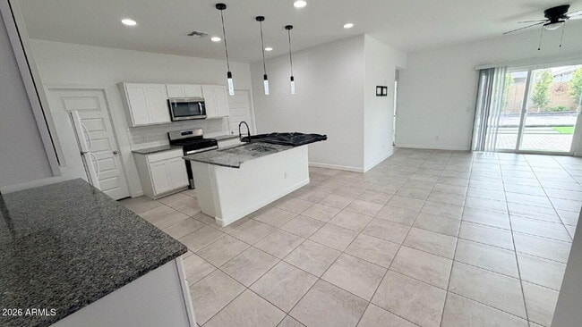 Photo - 40145 W Hillman Dr