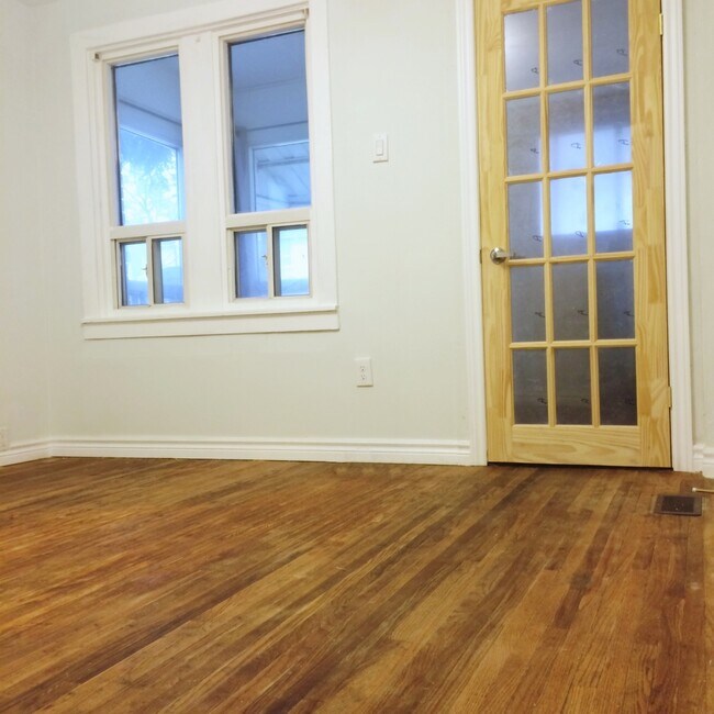 Photo - 65 King Edward Av