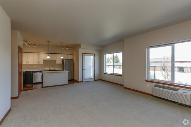 Apartments For Rent In Wenatchee Wa Forrent Photo Courtyard 465