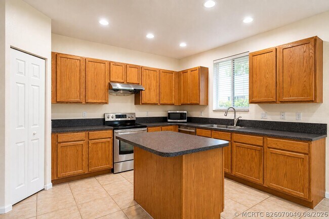 Photo - 2789 S Evergreen Cir