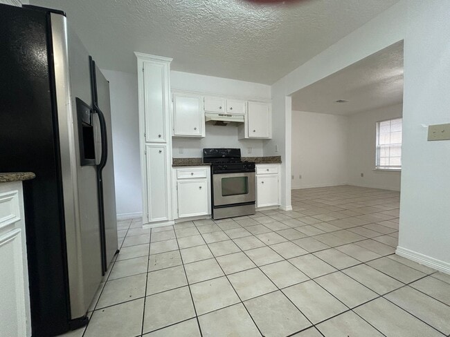 Photo - 1614 Common St