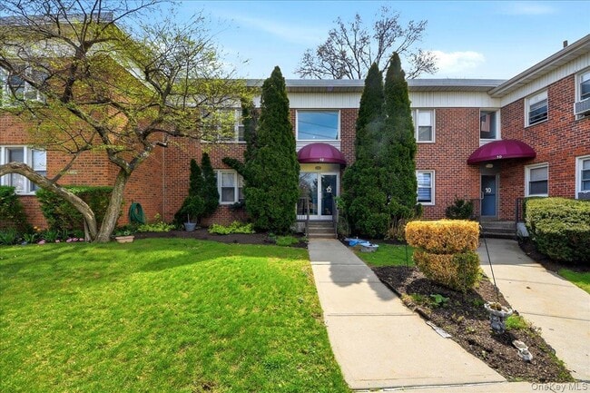 Photo - 12 Wainwright Ave Unit 1B