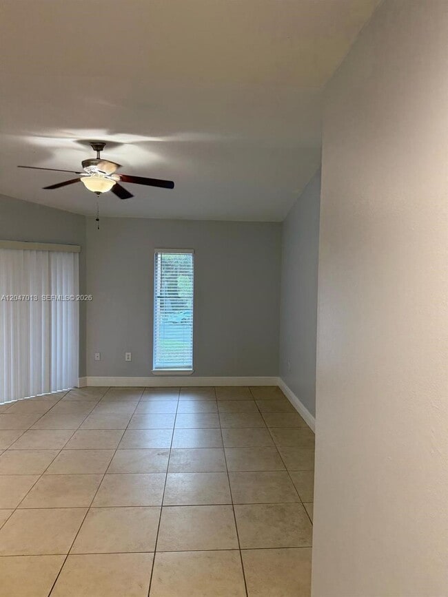 Photo - 4807 Via Palm Lakes Unidad 1520