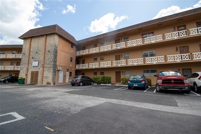 Photo - 5031 W Oakland Park Blvd Condo Unit 309