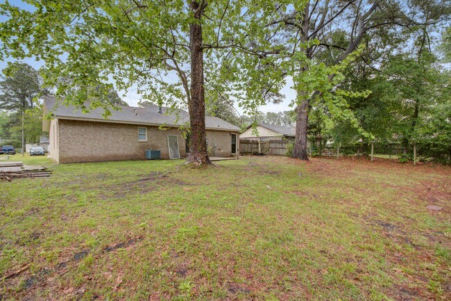 Photo - 105 Wadmalaw Cir
