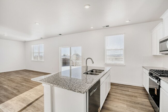 Photo - 5961 Holstein Dr