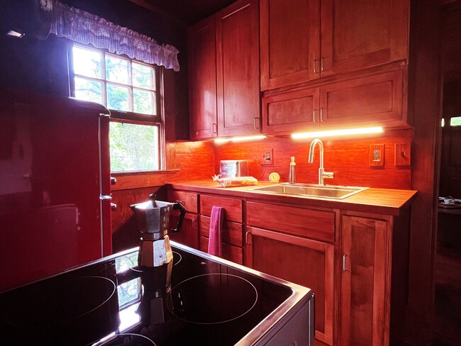 Photo - 5800 Fenwick Rd