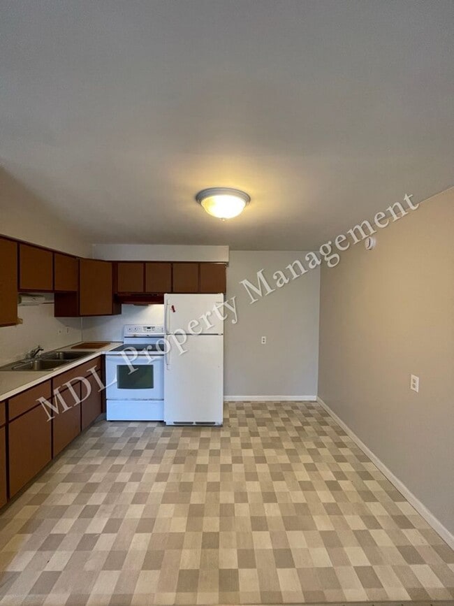 Photo - 121 N Woodbridge St Unit 2- 8