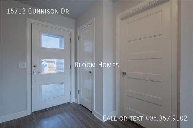 Photo - 15712 Gunnison Dr