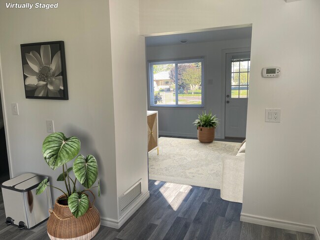 Photo - 1463 Exmouth St