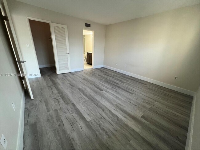 Photo - 5731 NW 37th St Unit 218