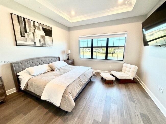 Photo - 15323 Lucerna St