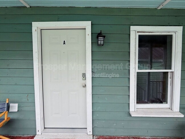 Photo - 35 Hanover St