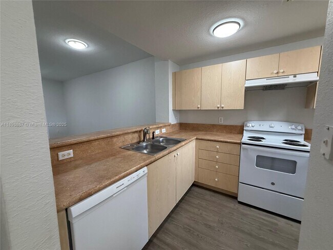 Photo - 3452 Cypress Trail Unit 205