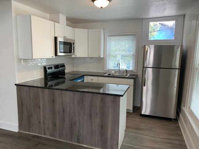 2 Bed/1 Bath - Unit 12