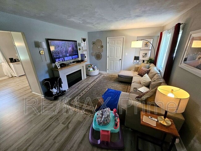 Photo - 7817 Sheryl Dr
