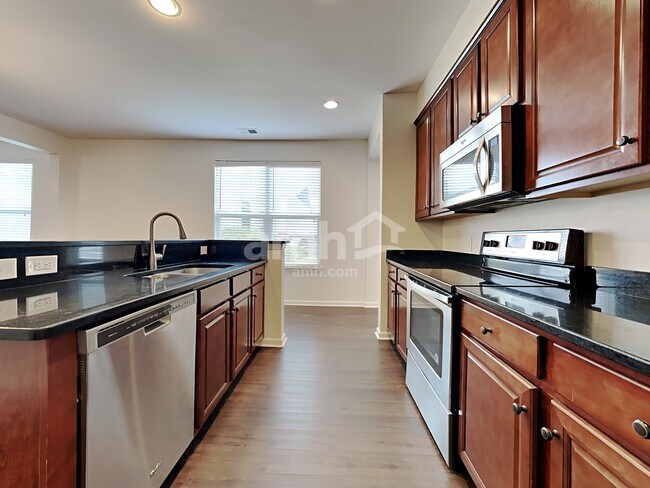 Photo - 285 Oglethorpe Cir