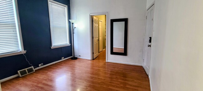 Sala de estar - 7414 Montour St Unidad A