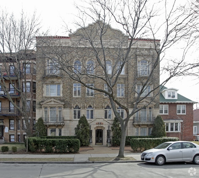 2550 Lake