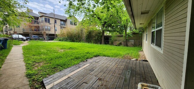 Photo - 1913 David St