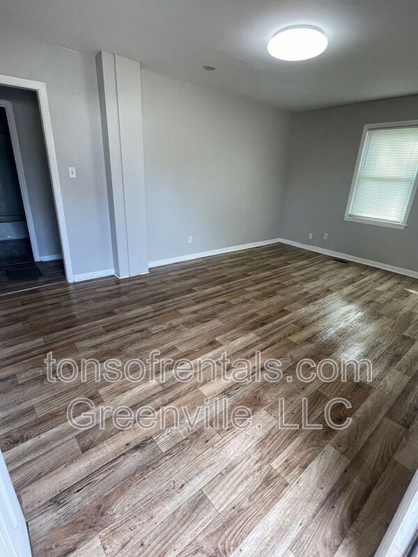 Photo - 731 Fairfax St