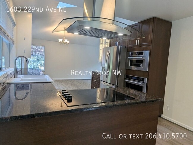 Photo - 1603 229th Ave NE