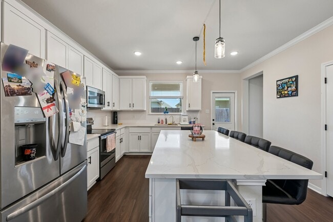 Photo - 716 Killam Dr