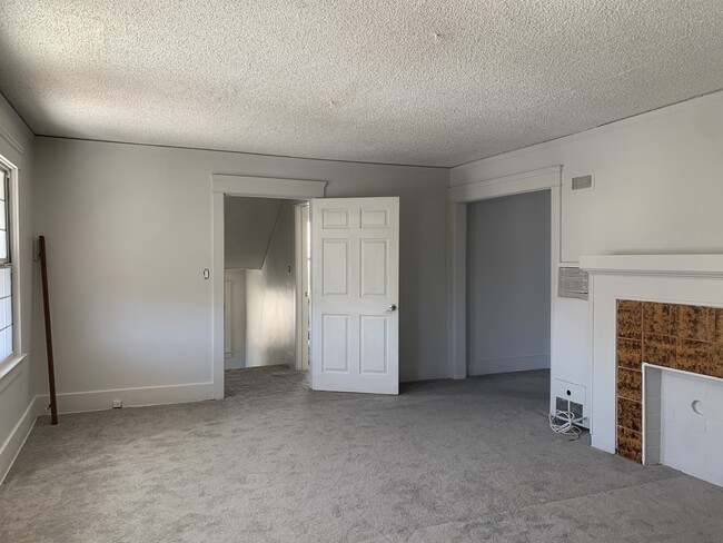 Photo - 120 N Berendo St Unidad 120