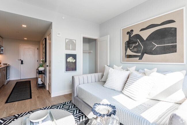 Studio- 391SF