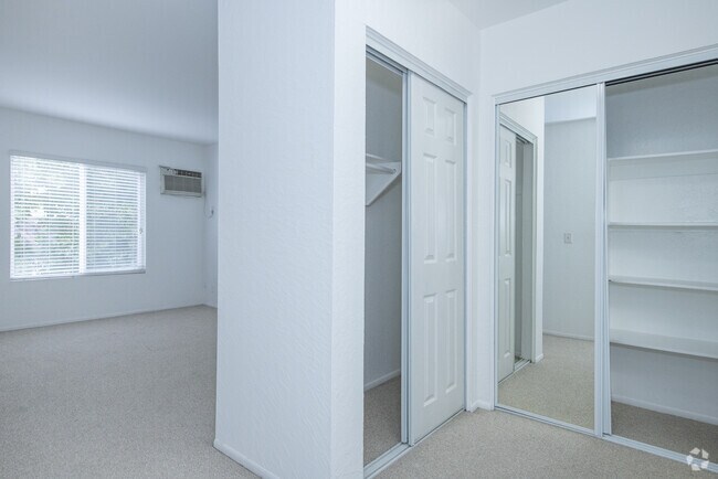 2BR, 2BA