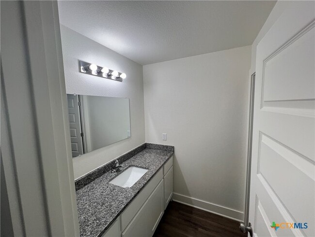 Building Photo - 1818 Royal Loop Rental