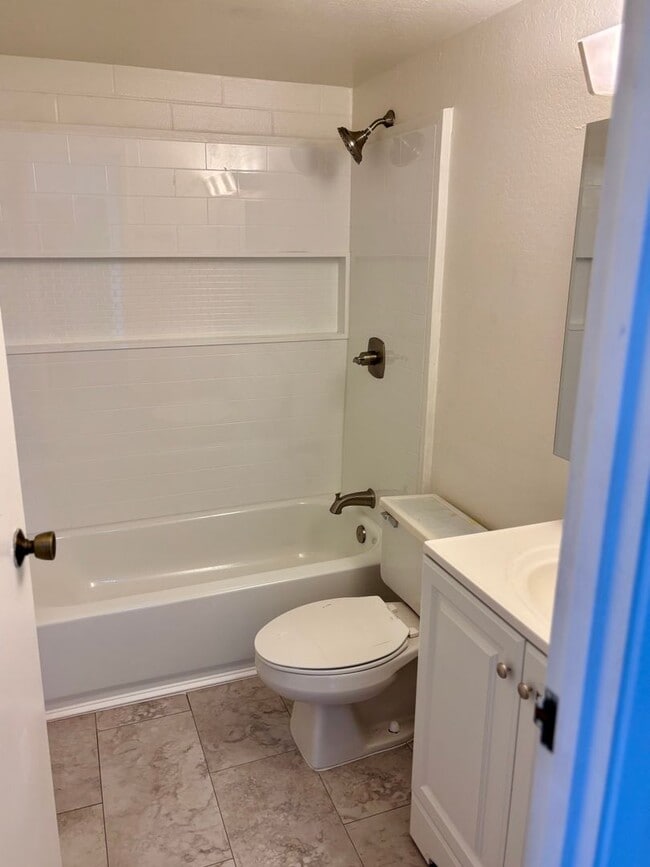 Photo - Available now: A 2 Bedroom, 1 bathroom with 1 assigned parking stall in Hokuahiahi Apartments Unit 319