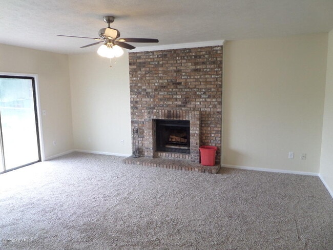 Photo - 3727 Greentree Pl