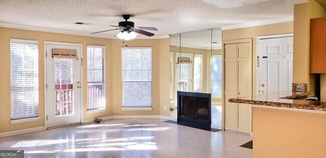 Photo - 913 Wentworth Ct Unit 913