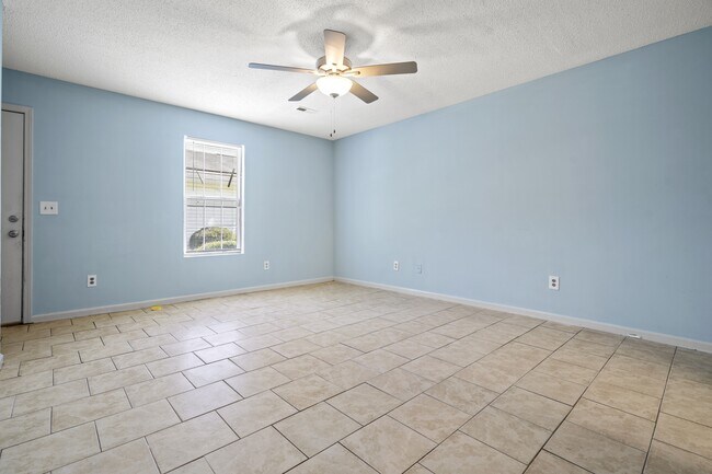 Photo - 1318 Harmony St