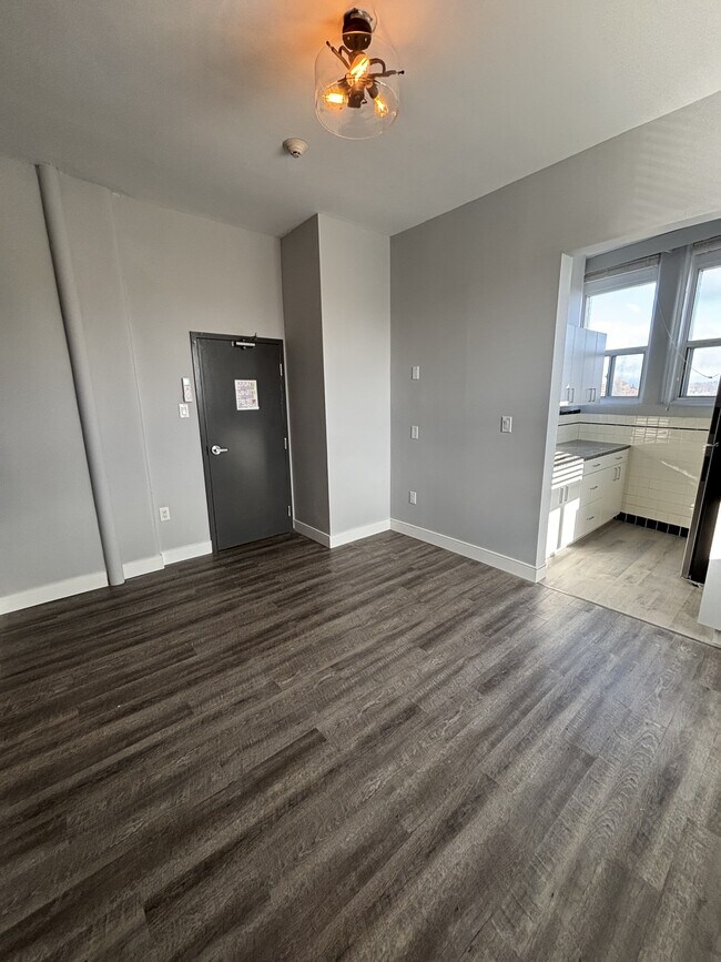 Photo - 117 Christina St N Unit 202