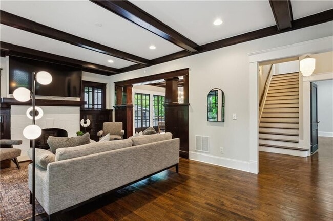 Photo - 843 Monroe Dr NE