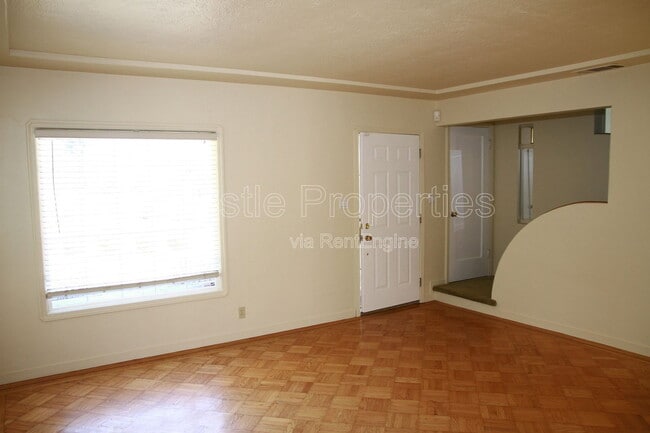 Photo - 271 Viewmont Ave