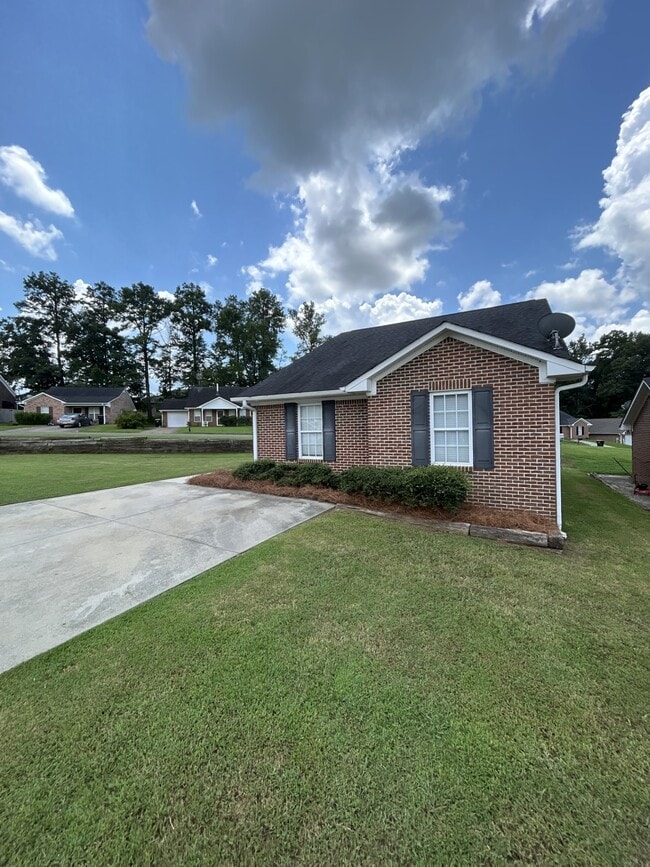 Photo - 1735 Cobblestone Ln