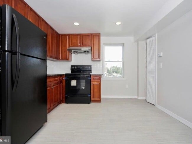 Photo - 3942 Wallace St