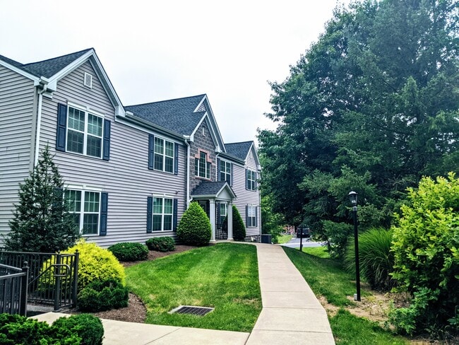 Community Views - Hempfield Commons Apartments