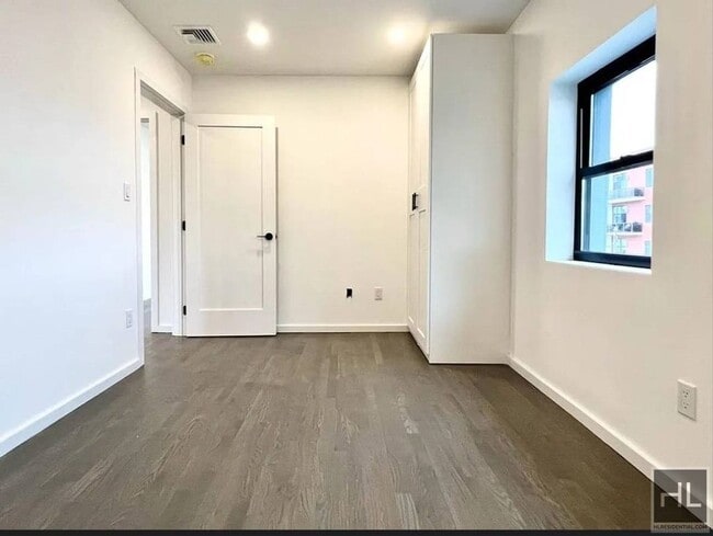 Photo - STEINWAY STREET Unit 2
