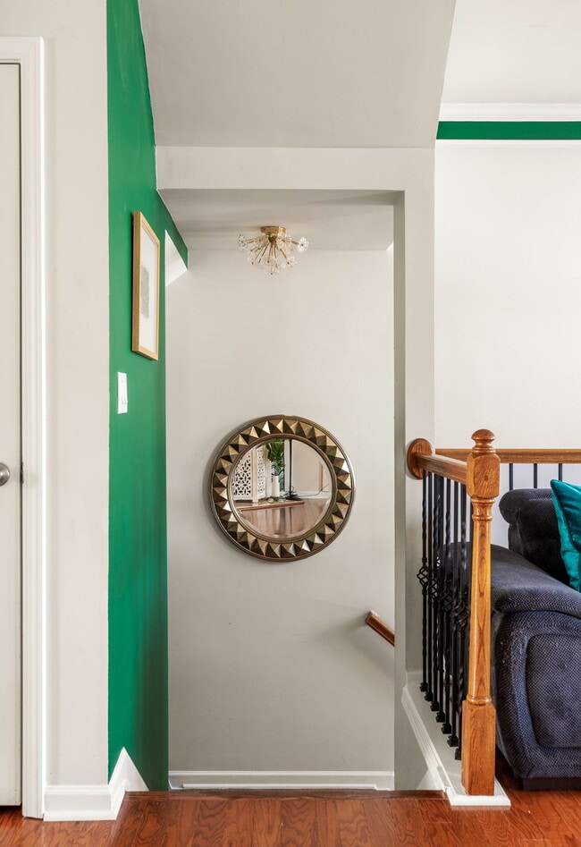 Photo - 813 Charles Bank Ave SE