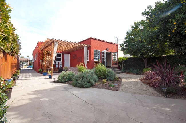 Building Photo - 4032 Garden Ave
