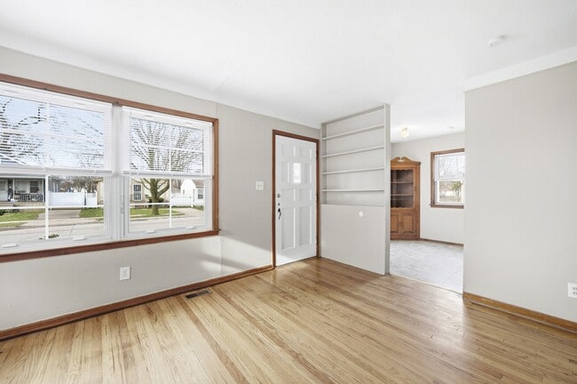 Photo - 8048 Timken Ave