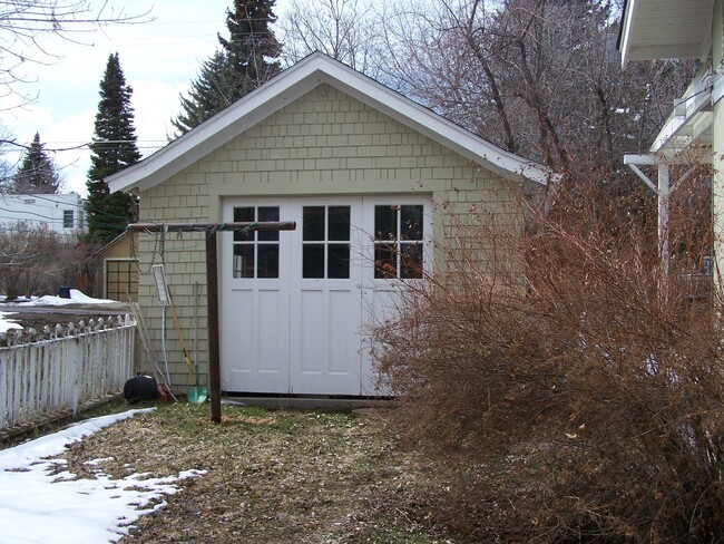 Building Photo - 4 Bedroom close to downtown, bike and walk... Rental
