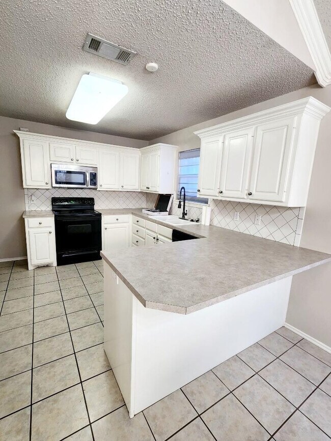 Photo - 9708 Waco Ave