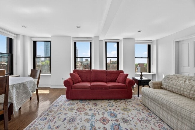 Photo - 4 Charlesgate E Unit 701