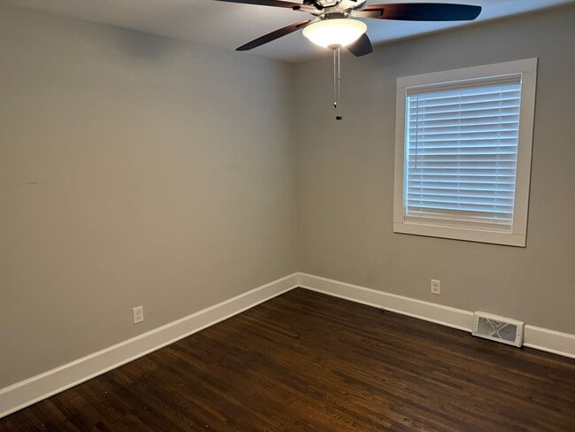 Photo - Lovely Three Bedroom Home in Windsor Park!